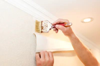 Pose de papier peint à Daoulas — revêtements muraux et toiles de verre